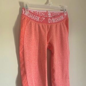 GYMSHARK 🦈 NWOT DRY PINK LEGGINGS SIZE MEDIUM